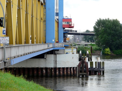 Funamente werden angestrahlt