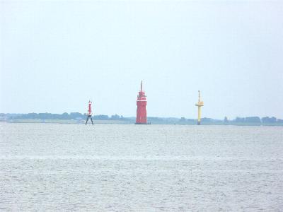 Richtfeuerlinie 
Robbenplate