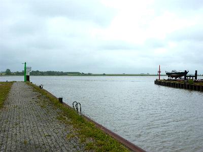 T&ouml;nning-Hafeneinfahrt